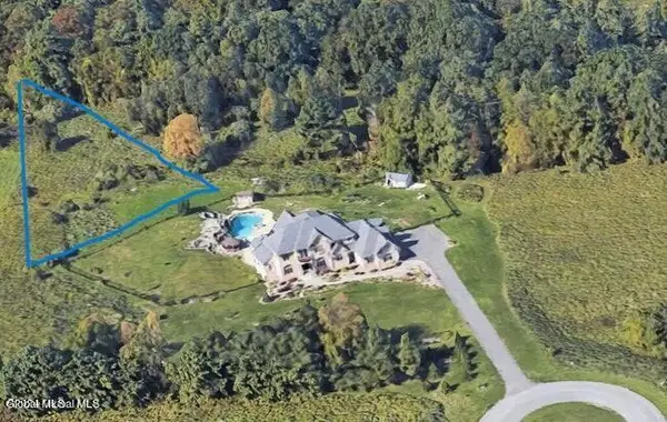 38 Capricorn Lane, Bethlehem, NY 12054