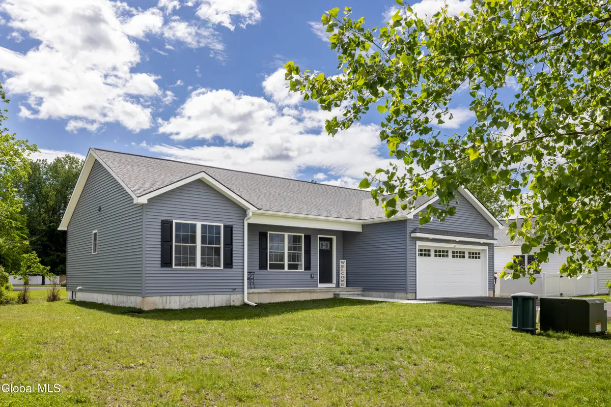 4 Alexander Way, Hudson Falls, NY 12839 - #1