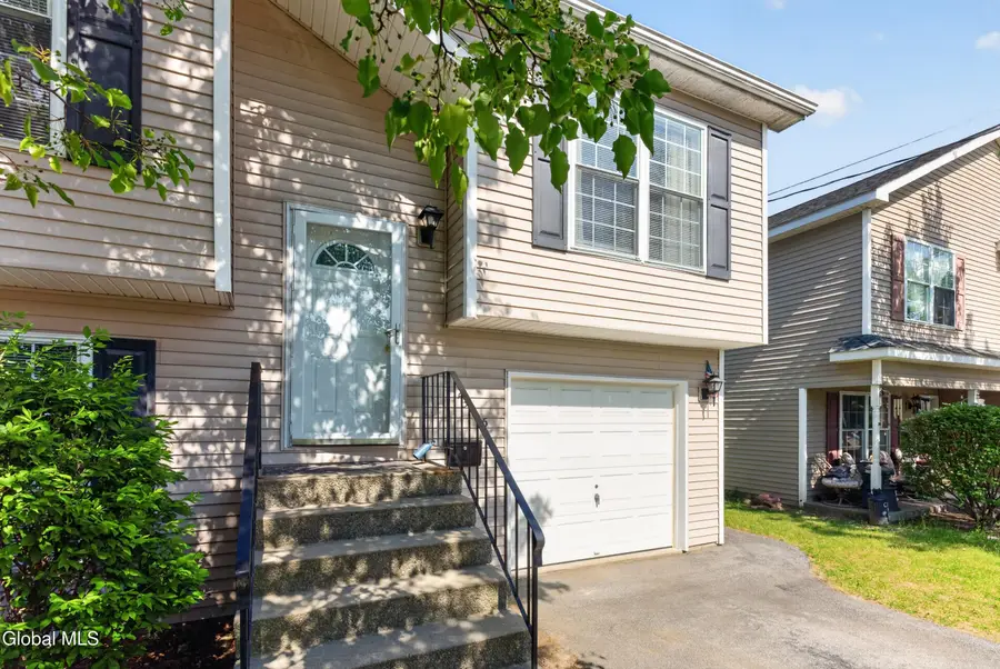 2315 5th Avenue, Watervliet, NY 12189 - #3