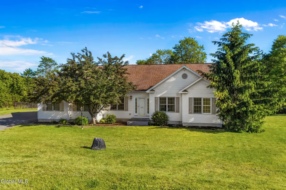 109 Abbey Road, Poestenkill, NY 12140 - #1