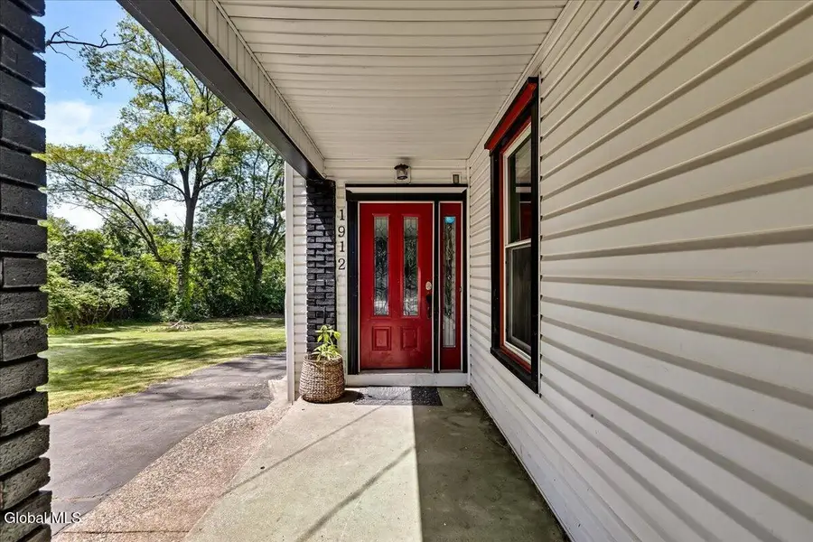 1912 Union Street, Niskayuna, NY 12309 - #2
