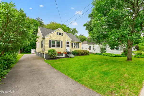 48 Schoolhouse Road, Guilderland, NY 12203