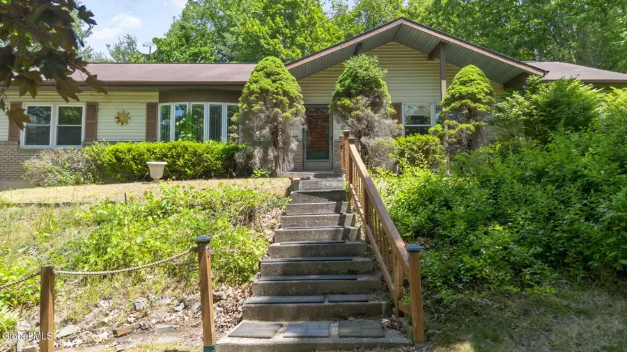 17 Huntington Parkway, Country Knolls, NY 12019 - #3