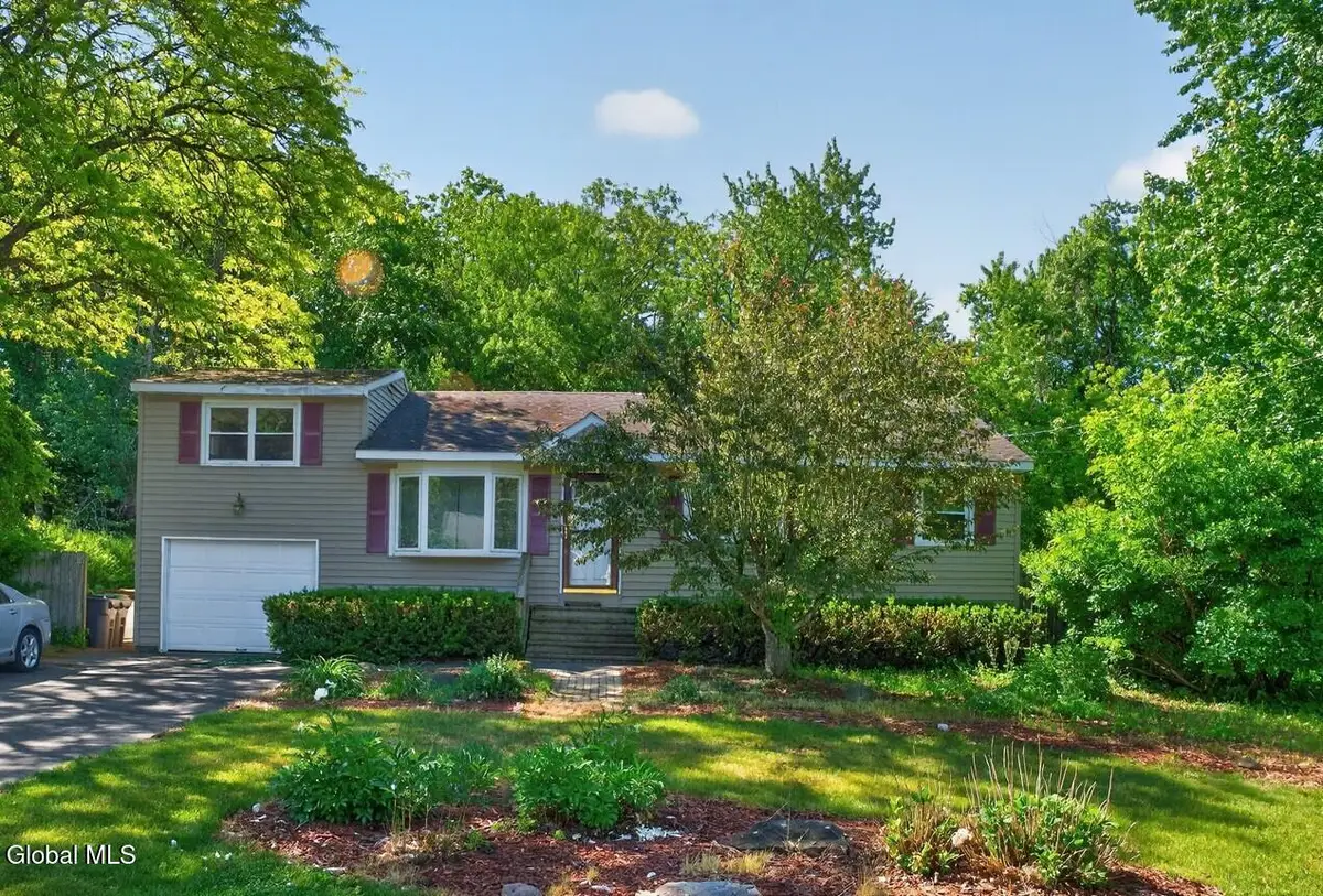 9 Chesebro Drive, Colonie, NY 12309 - #1