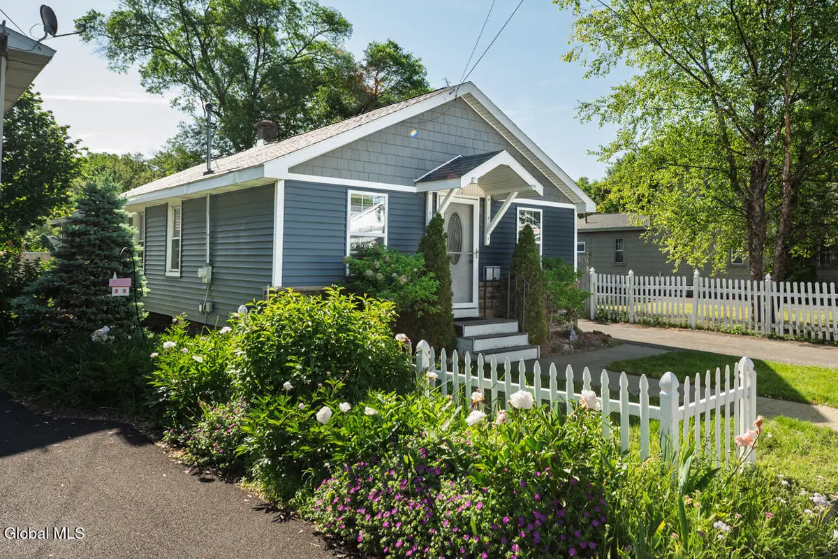 2872 Guilderland Avenue, Rotterdam, NY 12306 - #1