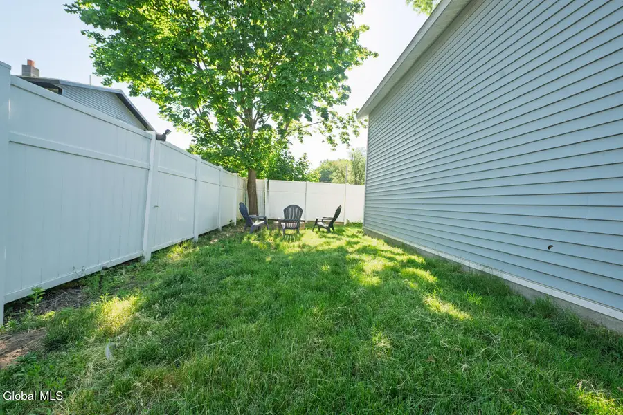 2872 Guilderland Avenue, Rotterdam, NY 12306 - #3