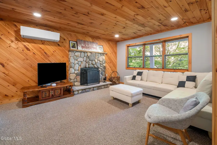 424 Lake Avenue, Lake Luzerne, NY 12846 - #3