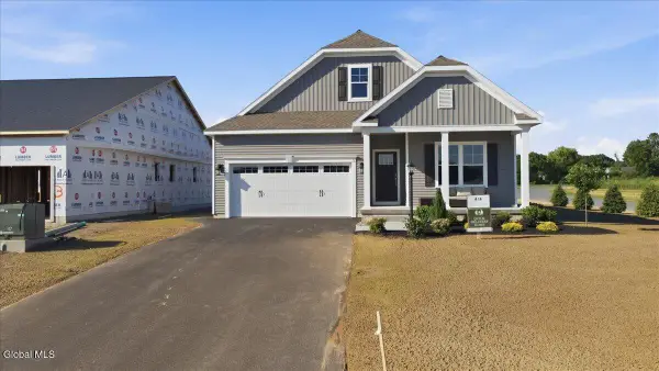 1 Clover Leaf Drive, Halfmoon, NY 12065