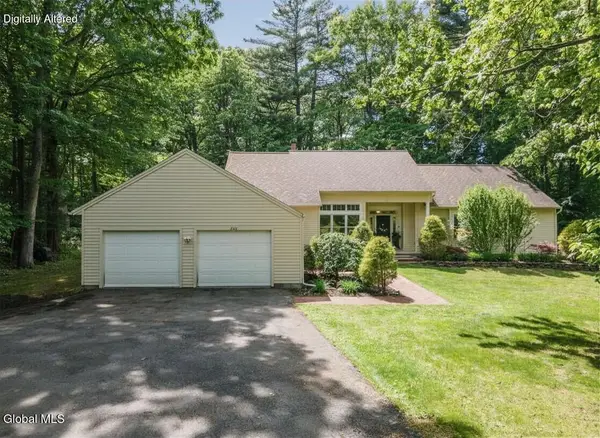 703 Maple Lane, Niskayuna, NY 12309