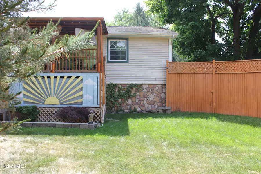 4 Mari Nol Circle, Clifton Park, NY 12065 - #2