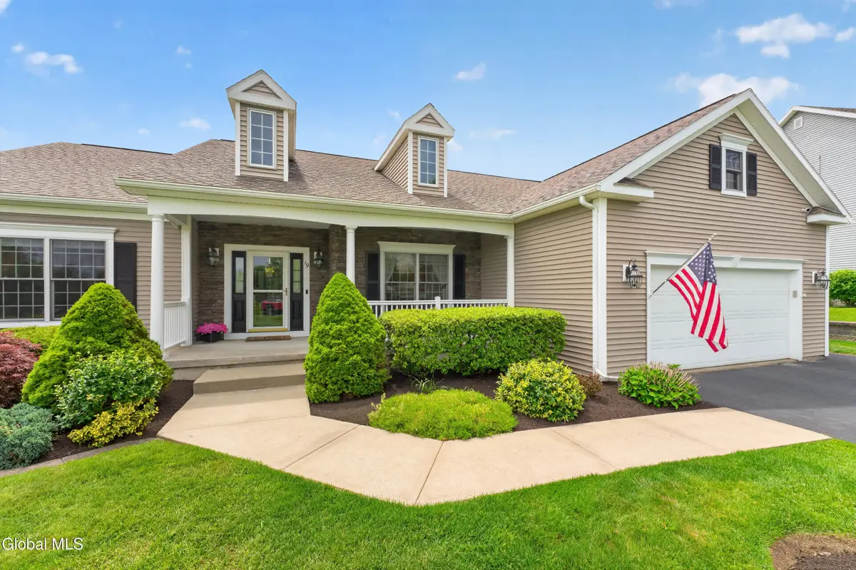 19 Addison Way, Clifton Park, NY 12148 - #1