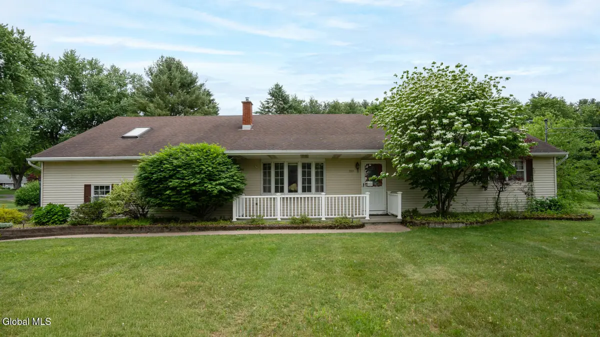 559 Bloomingrove Drive, North Greenbush, NY 12144 - #1
