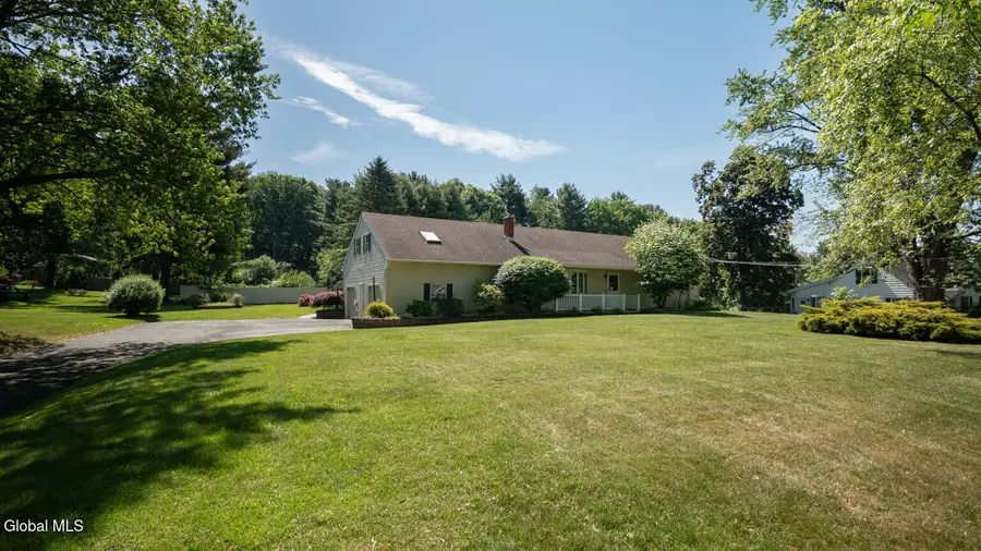 559 Bloomingrove Drive, North Greenbush, NY 12144 - #2