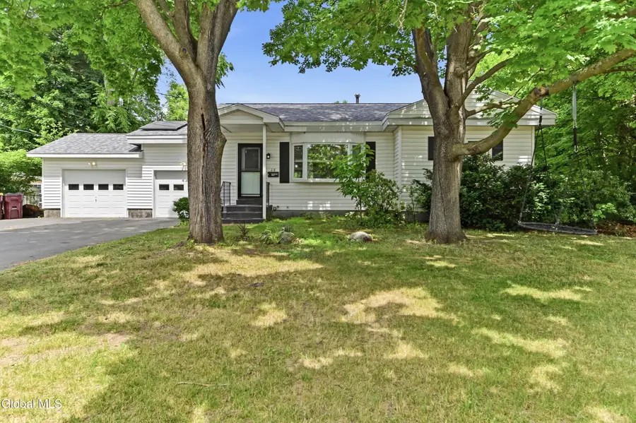 28 Lee Avenue, Guilderland, NY 12303 - #3