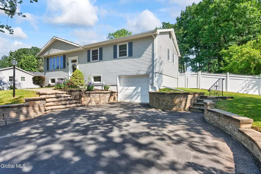 35 Comely Lane, Latham, NY 12110 - #2