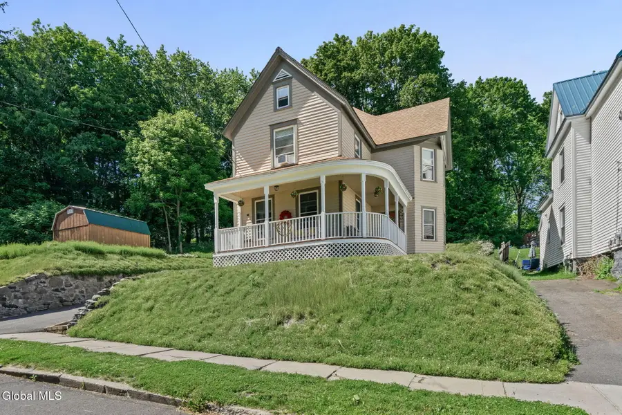 32 5th Street, Gloversville, NY 12078 - #2