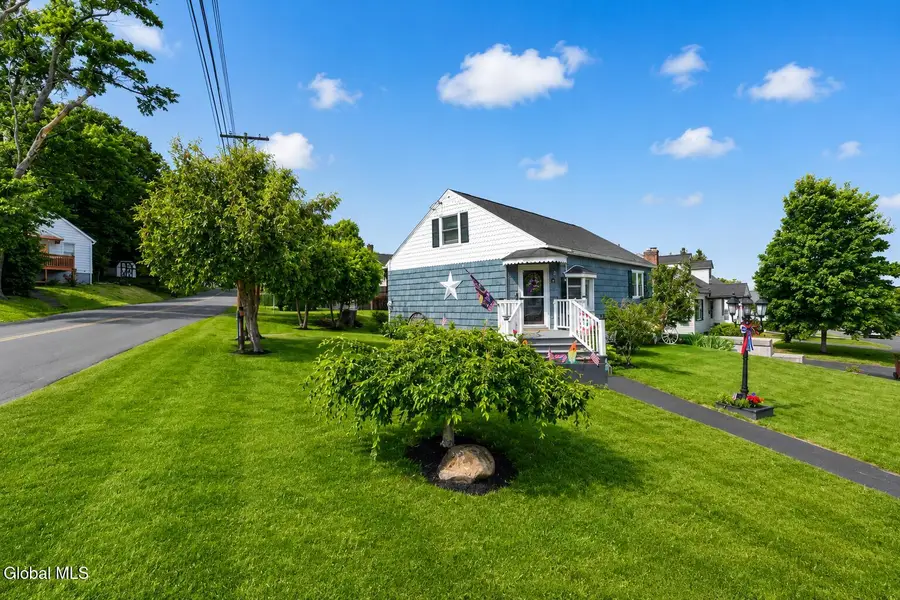 2 Neptune Street, Hampton Manor, NY 12144 - #2