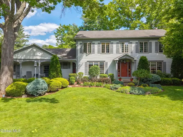 819 Via Marchella, Guilderland, NY 12303