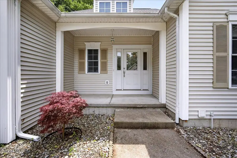 4 Dorothy Lane, Glenville, NY 12302 - #3