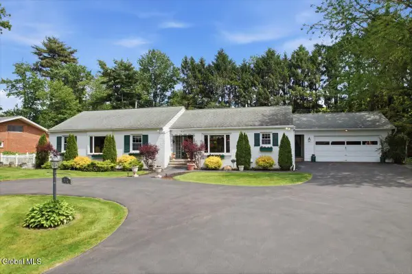 917 Londonderry Court, Schenectady, NY 12309