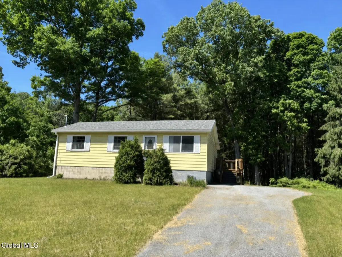 41 Red Oak Lane, Milton, NY 12020 - #1