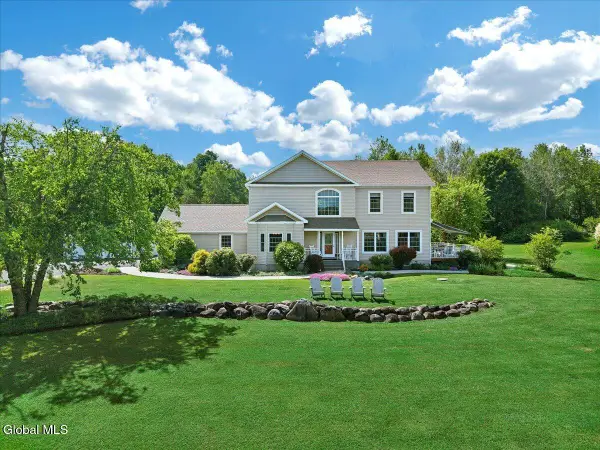 672 Lakeview Road, Broadalbin, NY 12025