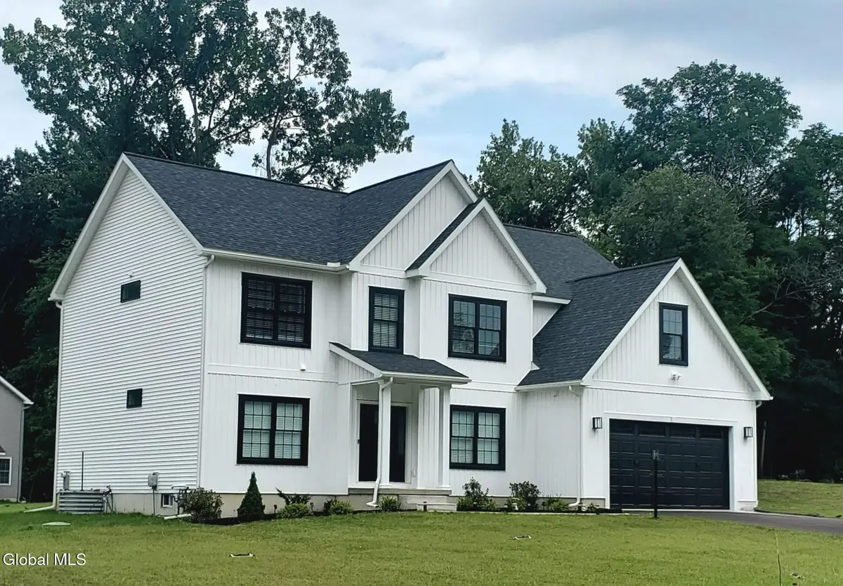 619 Kinns Road, Clifton Park, NY 12065 - #1