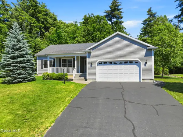 24 Morocco Lane, Schenectady, NY 12304