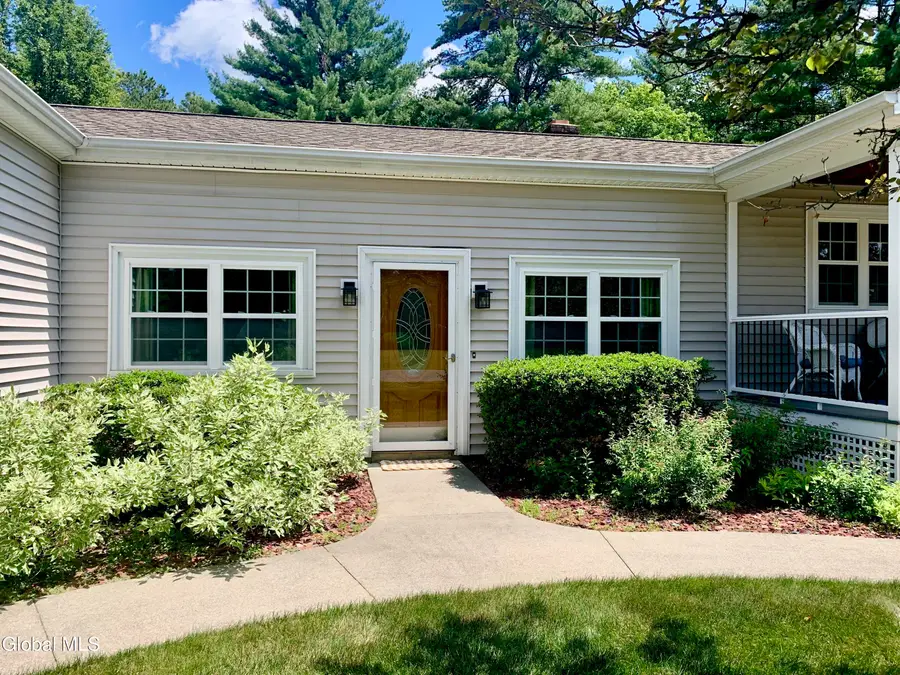 15 Algonquin Drive, Queensbury, NY 12804 - #3
