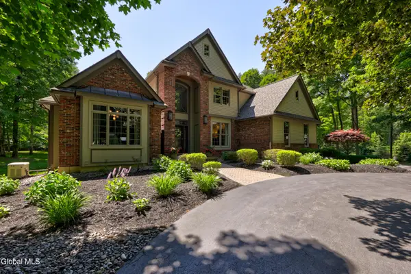 1 Oak Brook Boulevard, Saratoga Springs, NY 12866