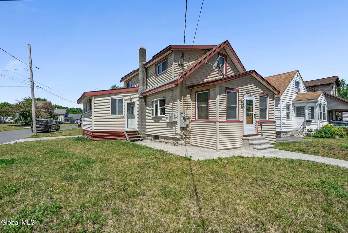 3037 Cox Avenue, Rotterdam, NY 12306 - #1