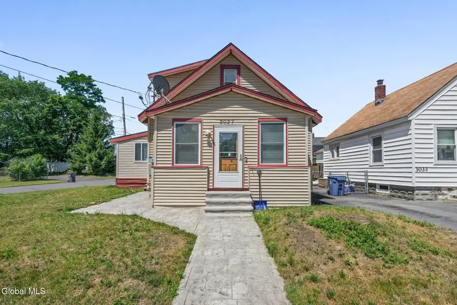 3037 Cox Avenue, Rotterdam, NY 12306 - #2