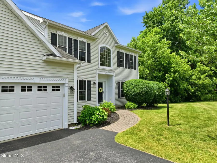 29 Heritage Court, Cohoes, NY 12047 - #3