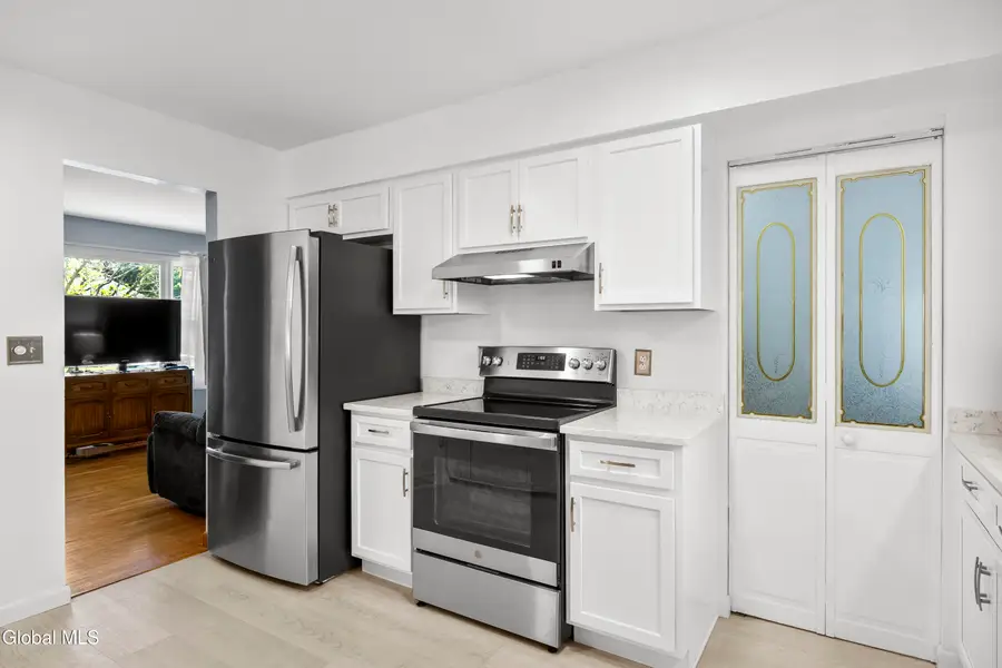 46 Windmill Drive, Bethlehem, NY 12077 - #3