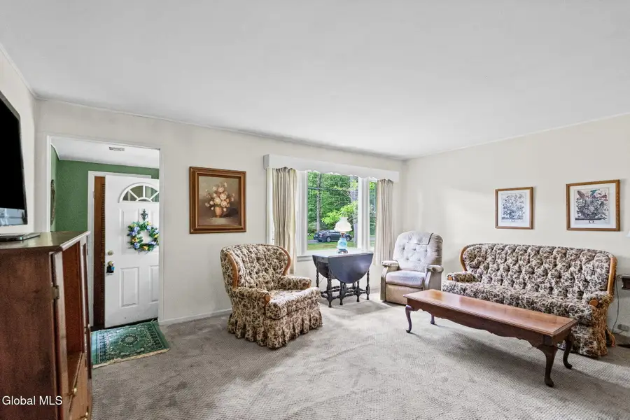24 Ellen Lane, Glenville, NY 12302 - #3