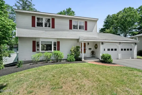 23 Bennett Terrace, Bethlehem, NY 12054