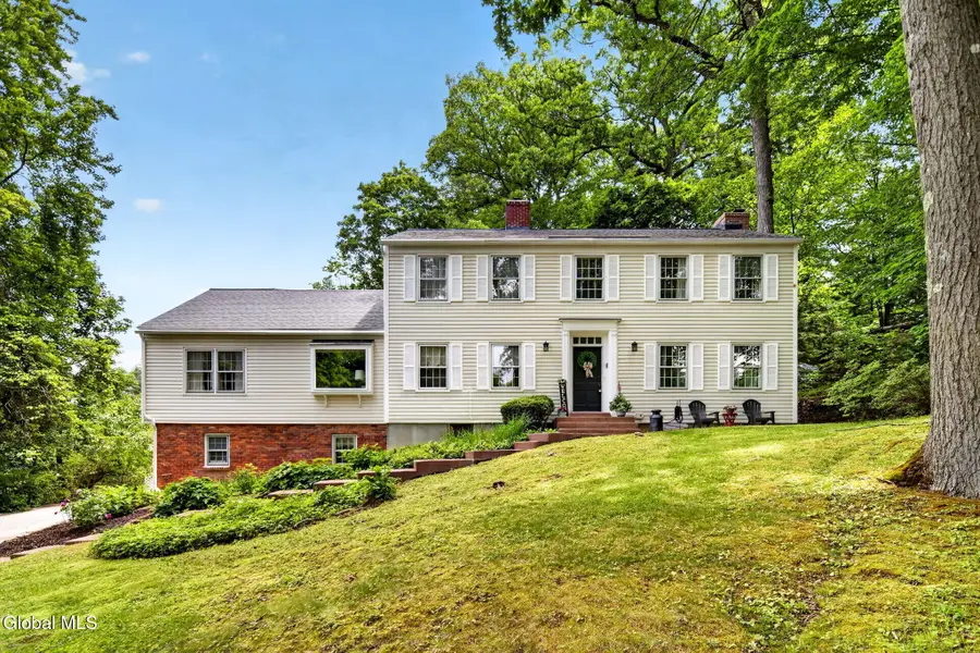 1376 Ruffner Court, Niskayuna, NY 12309 - #2