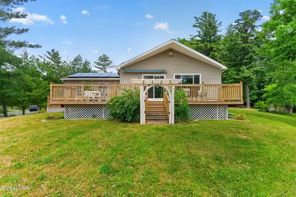99 Turnabout Road, Sand Lake, NY 12196