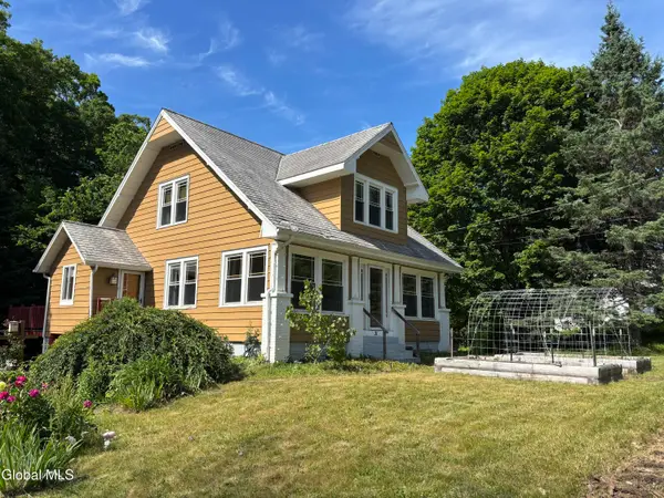 31 Taborton Road, Sand Lake, NY 12153