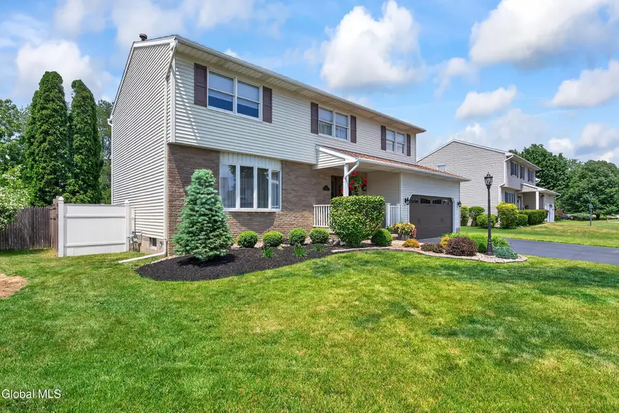 13 Berkshire Drive, Colonie, NY 12205 - #2