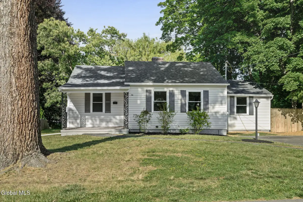 2 Maple Terrace, Bethlehem, NY 12054 - #1