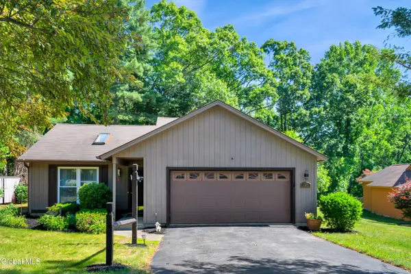 35 Meadow Rue Place, Malta, NY 12020