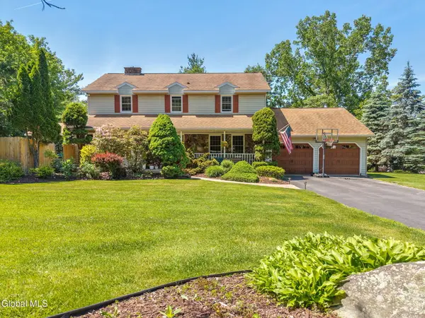 7 Hickory Lane, Sand Lake, NY 12018