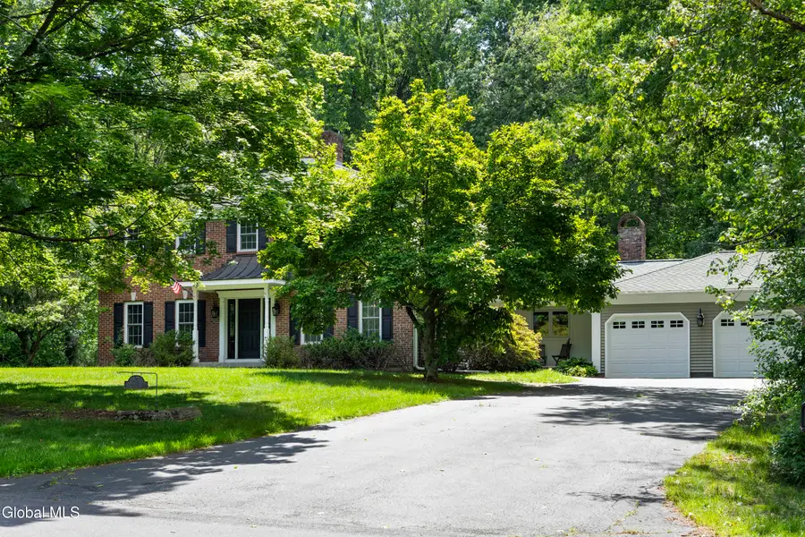 17 Schuyler Hills Road, Loudonville, NY 12211 - #2