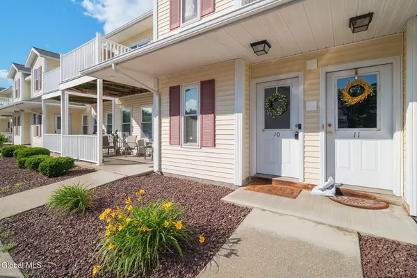 1710 Cambridge Manor Drive, Schenectady, NY 12302