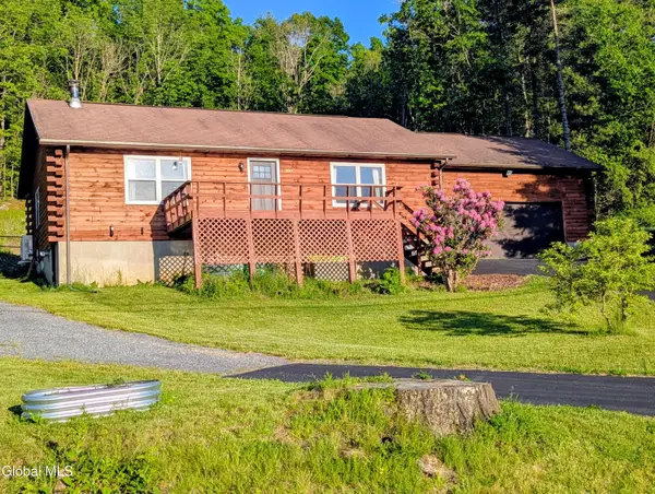 390 E Lake Road, Argyle, NY 12809