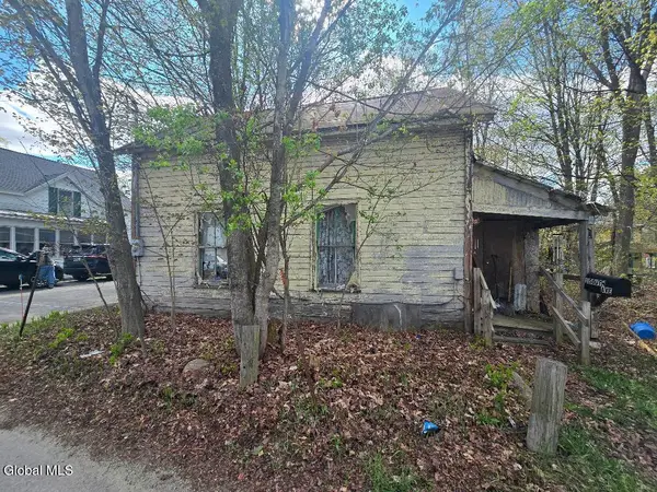 1 South Avenue, Warrensburg, NY 12885
