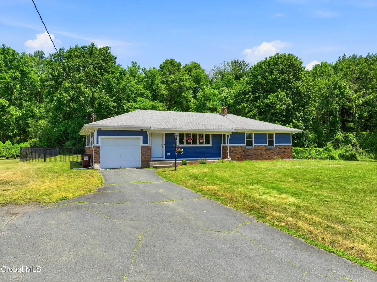 1276 Spring Avenue, Wynantskill, NY 12198 - #1