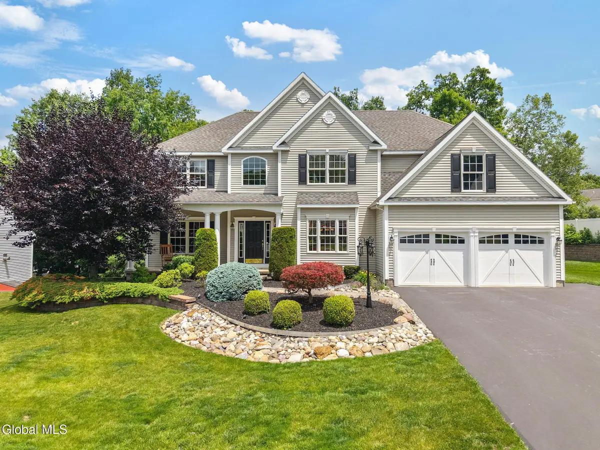 35 Shinnecock Hills Drive, Colonie, NY 12205 - #1