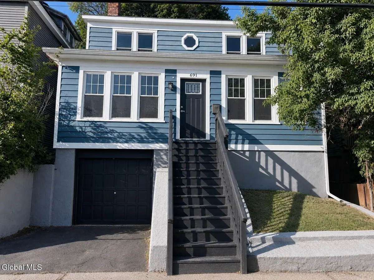 691 Myrtle Avenue, Albany, NY 12208 - #1